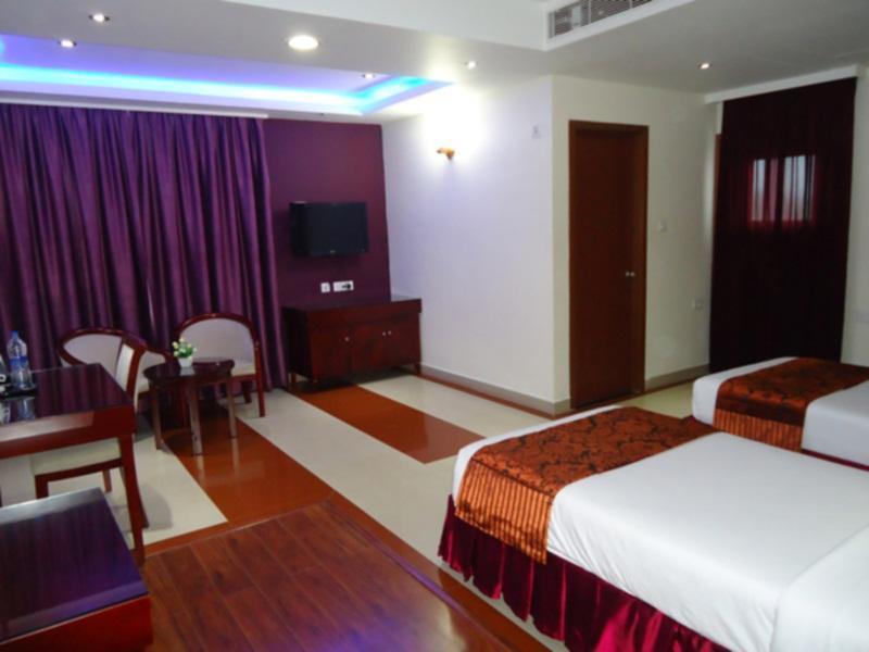 Hotel Hiton Perintalmanna Extérieur photo