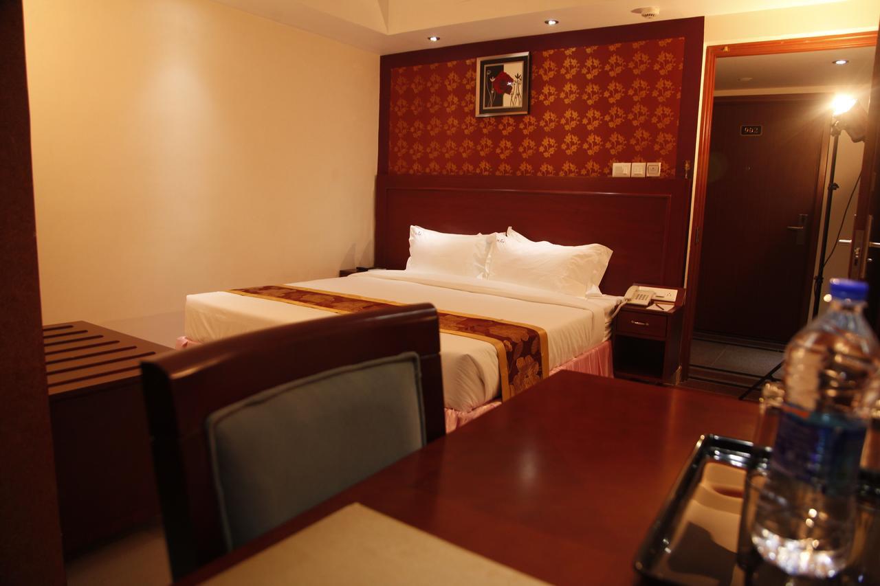 Hotel Hiton Perintalmanna Extérieur photo